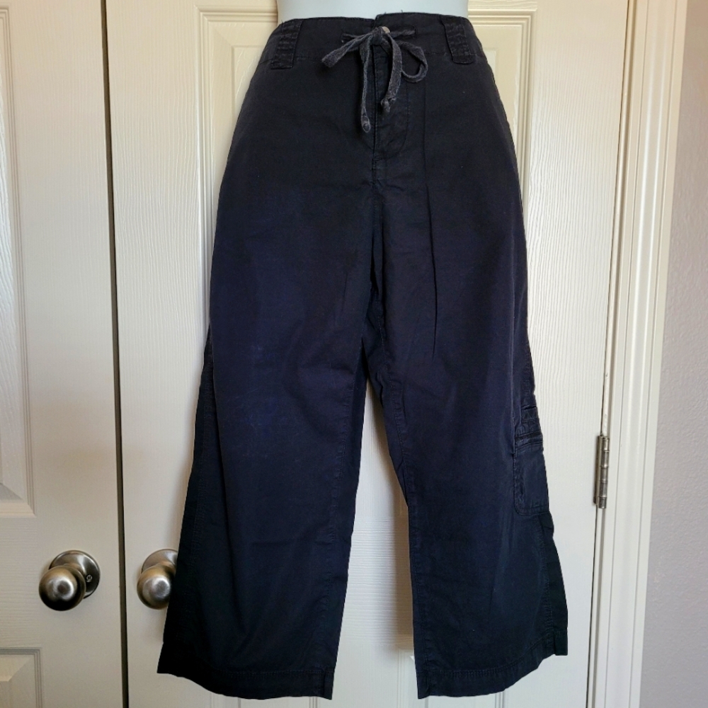 Danskin Now Cargo Capri Casual Athletic Pants - Sz M (8-10), Black, GUC